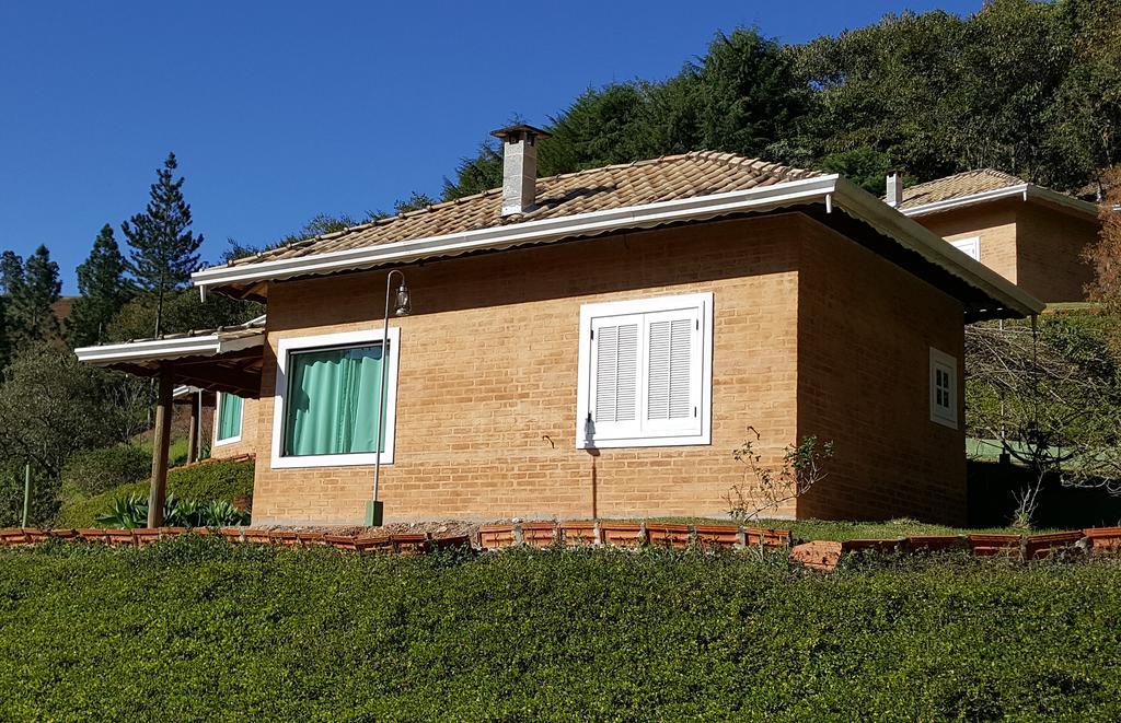 Pousada Recanto Dos Beija Flores Monte Alegre do Sul Exterior foto