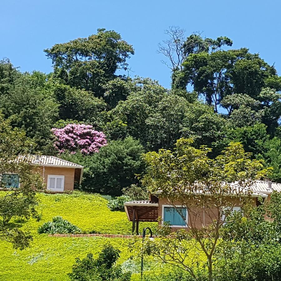 Pousada Recanto Dos Beija Flores Monte Alegre do Sul Exterior foto