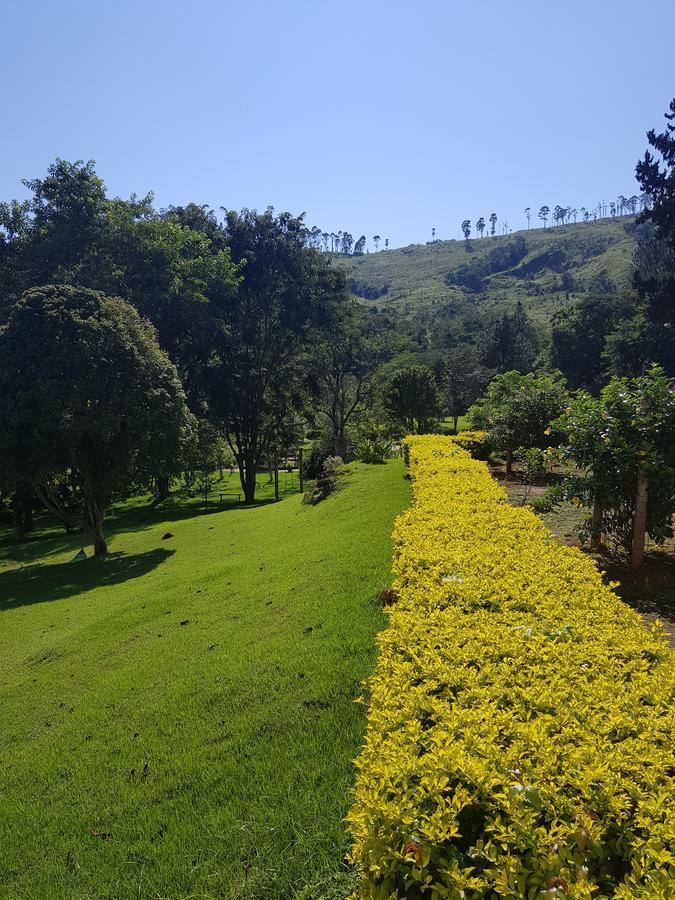 Pousada Recanto Dos Beija Flores Monte Alegre do Sul Exterior foto